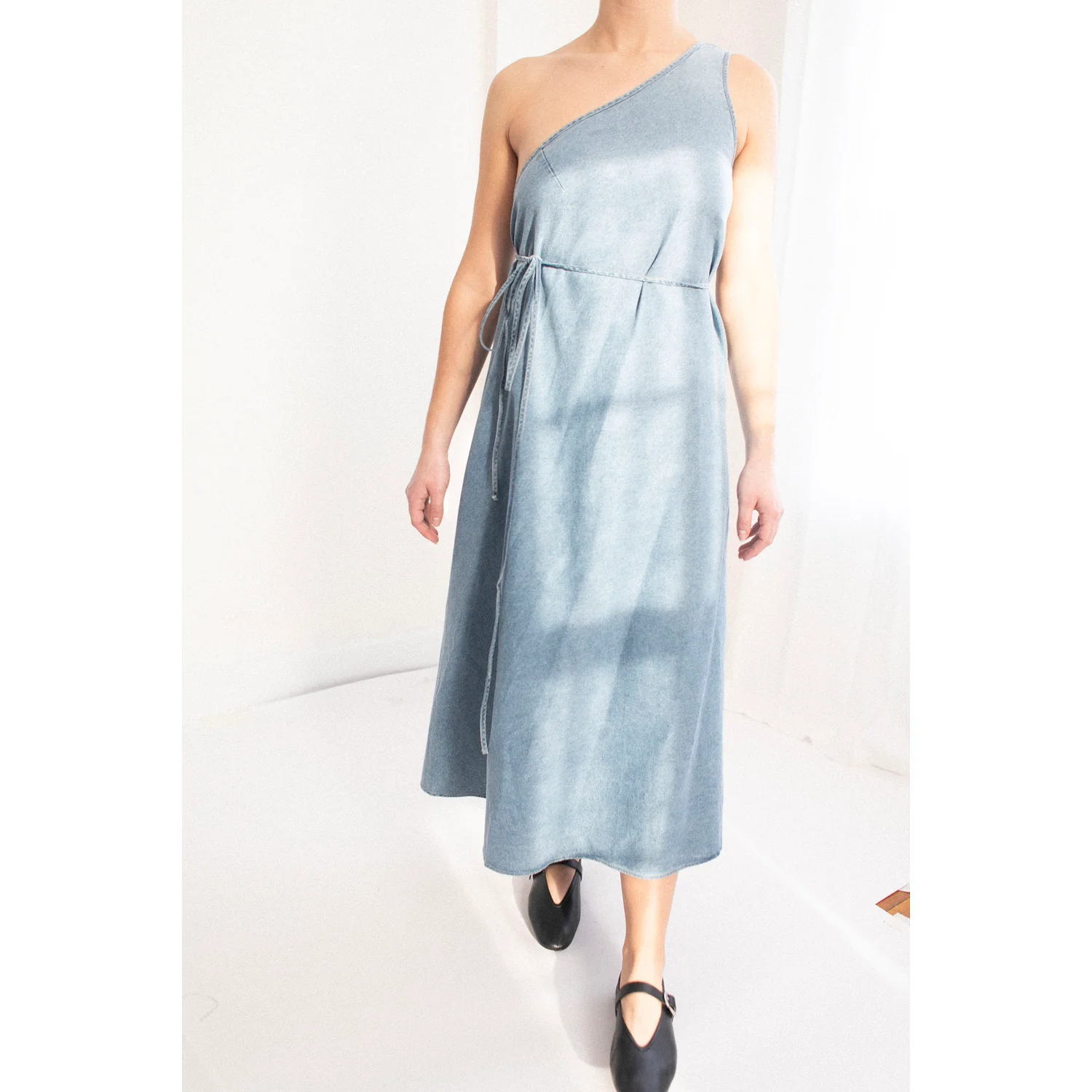 Baserange Eye Dress in Light Blue Wash - Image 4