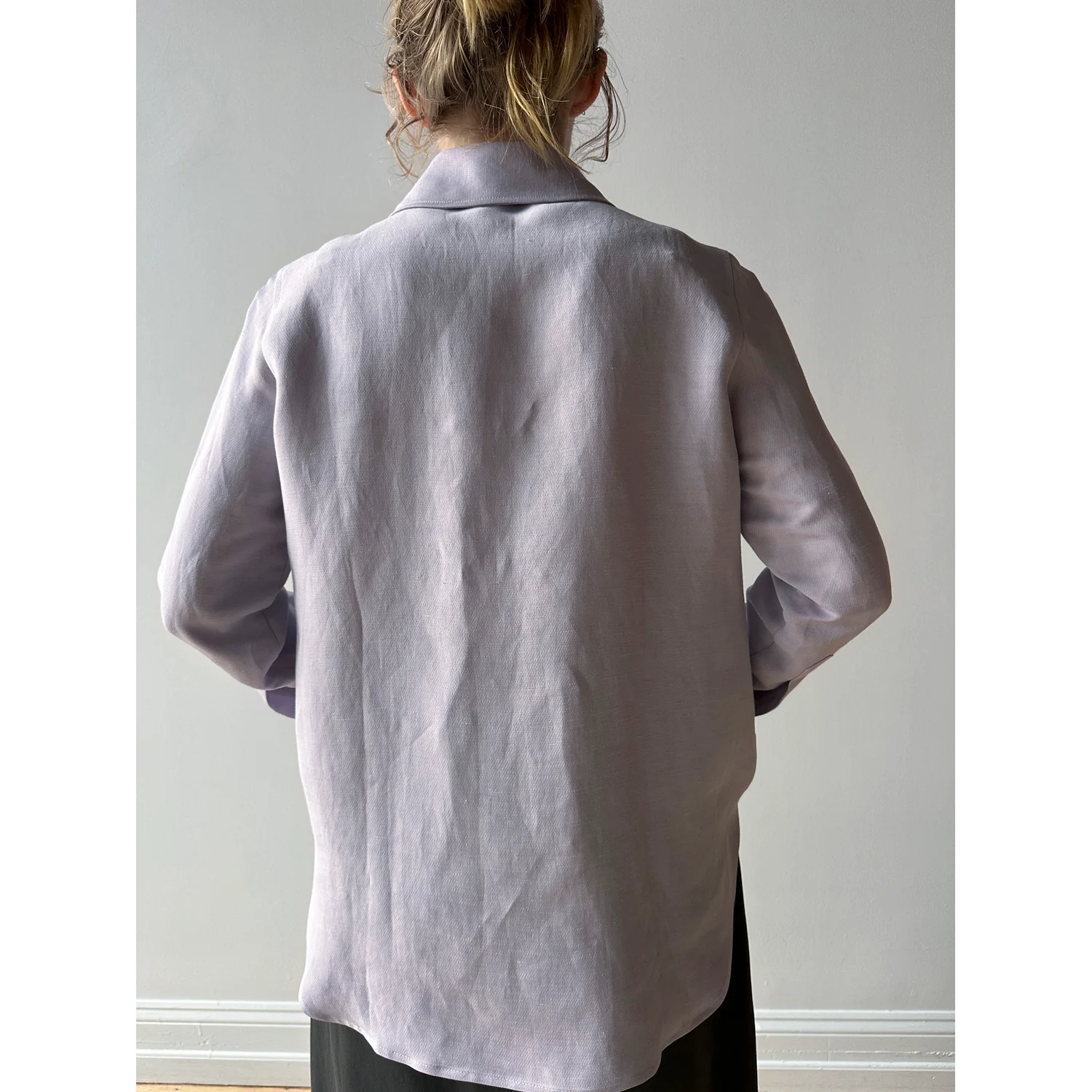 Caron Callahan Carissa Shirt in Lilac Silk Linen - Image 5