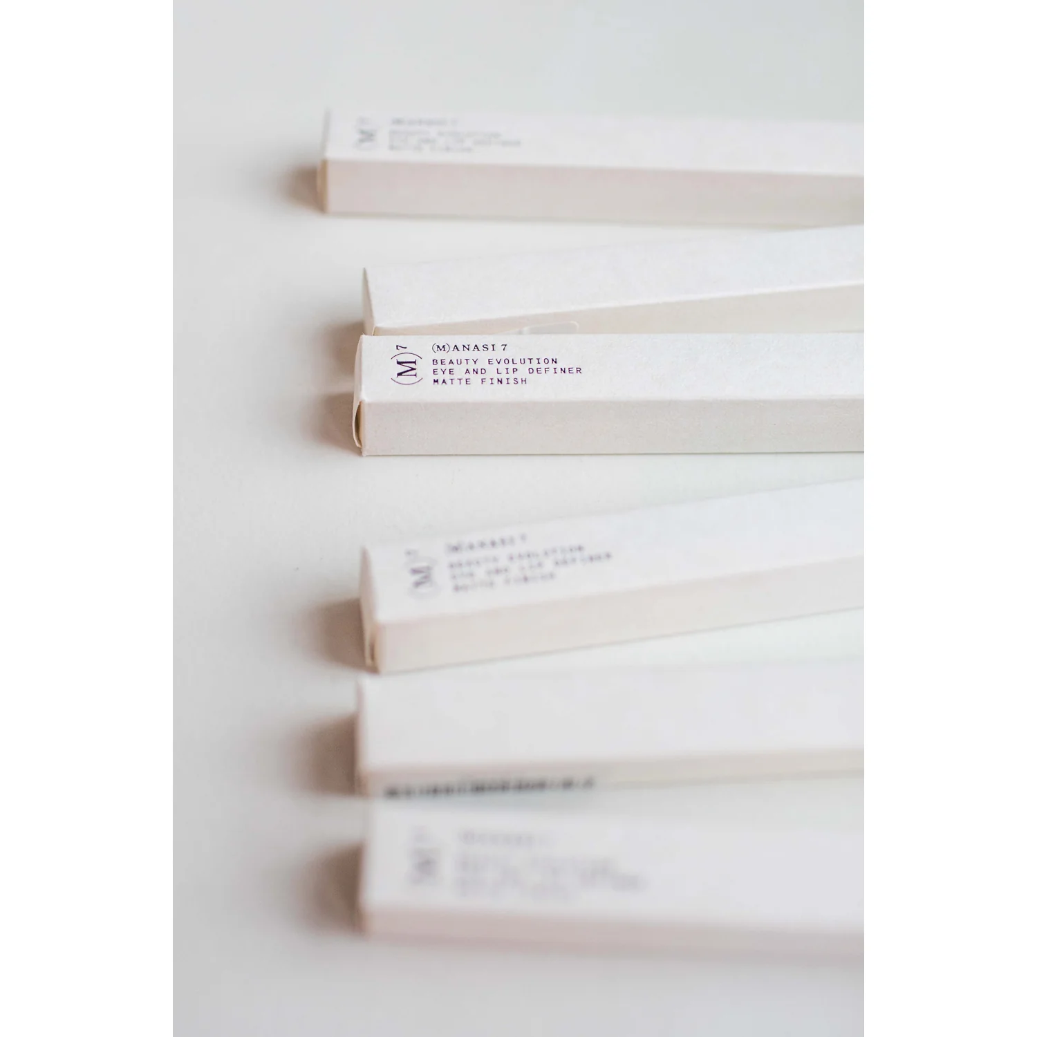 Manasi 7 Eye + Lip Definer - Image 14