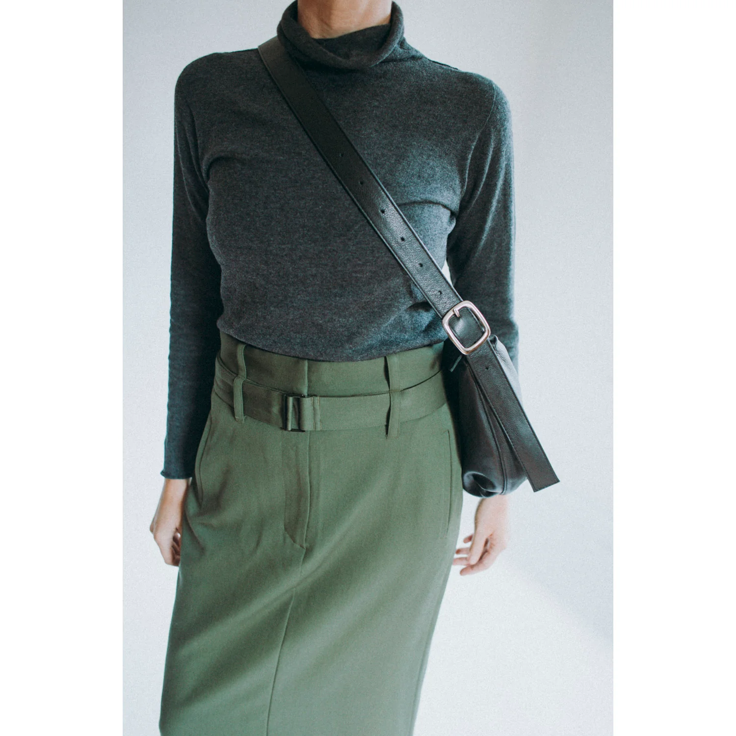 Evam Eva Cotton Cashmere Turtleneck in Charcoal - Image 10
