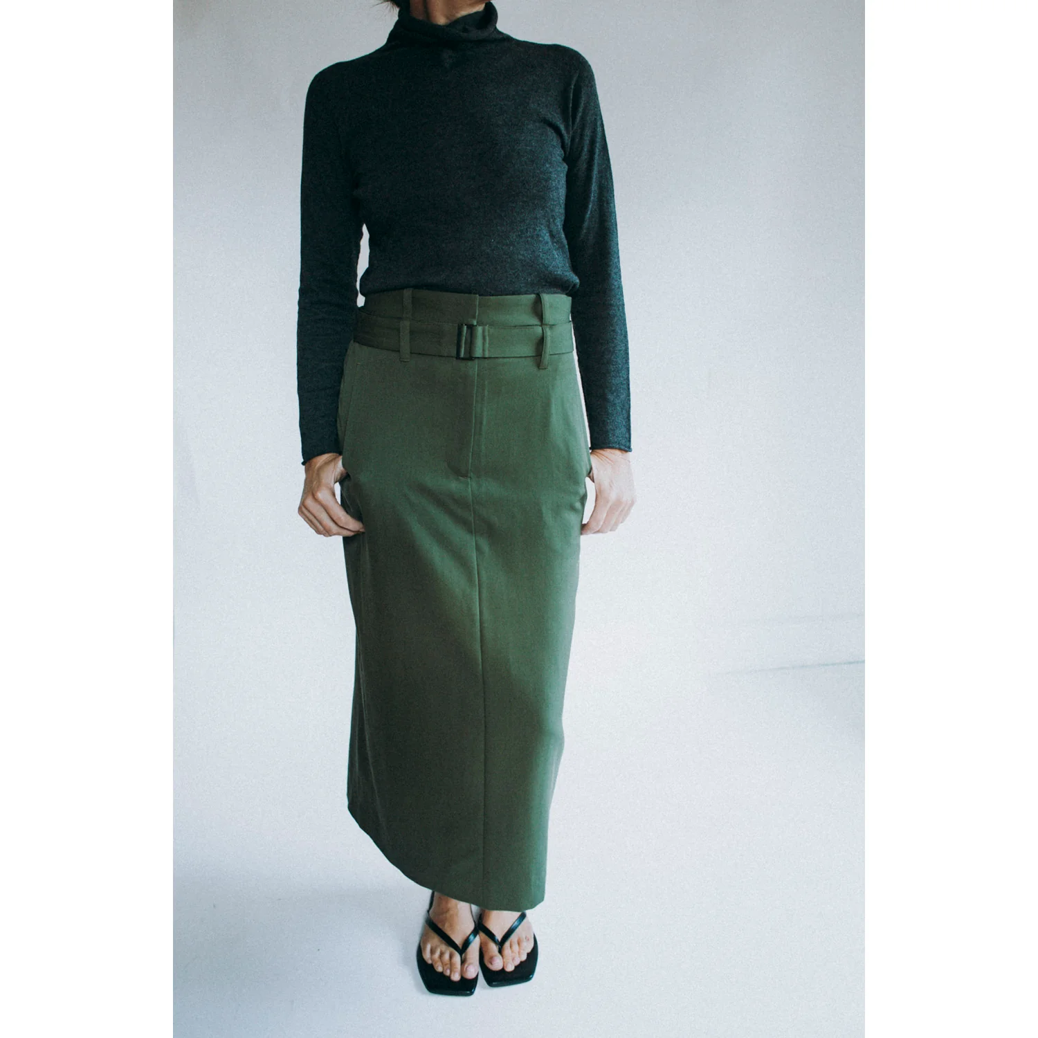 Evam Eva Cotton Cashmere Turtleneck in Charcoal - Image 6