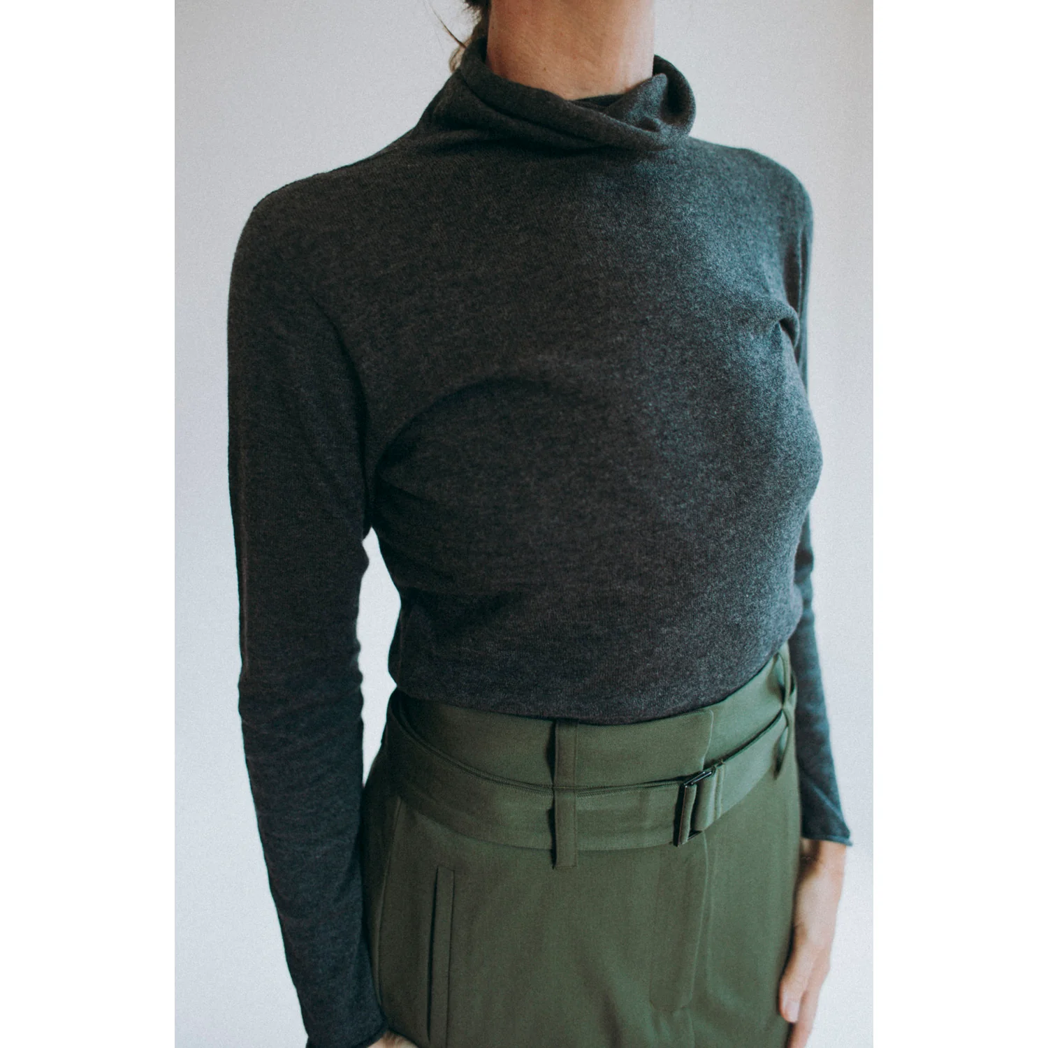 Evam Eva Cotton Cashmere Turtleneck in Charcoal - Image 7