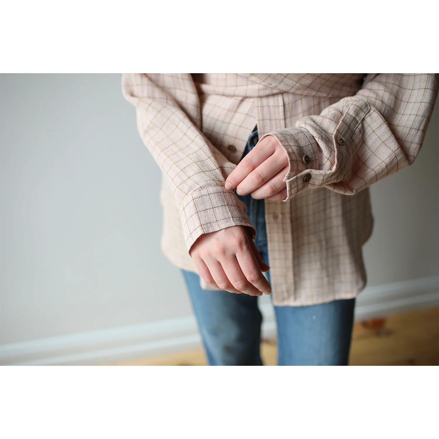 Hope Twisty Shirt in Airy Pink Check - Image 5