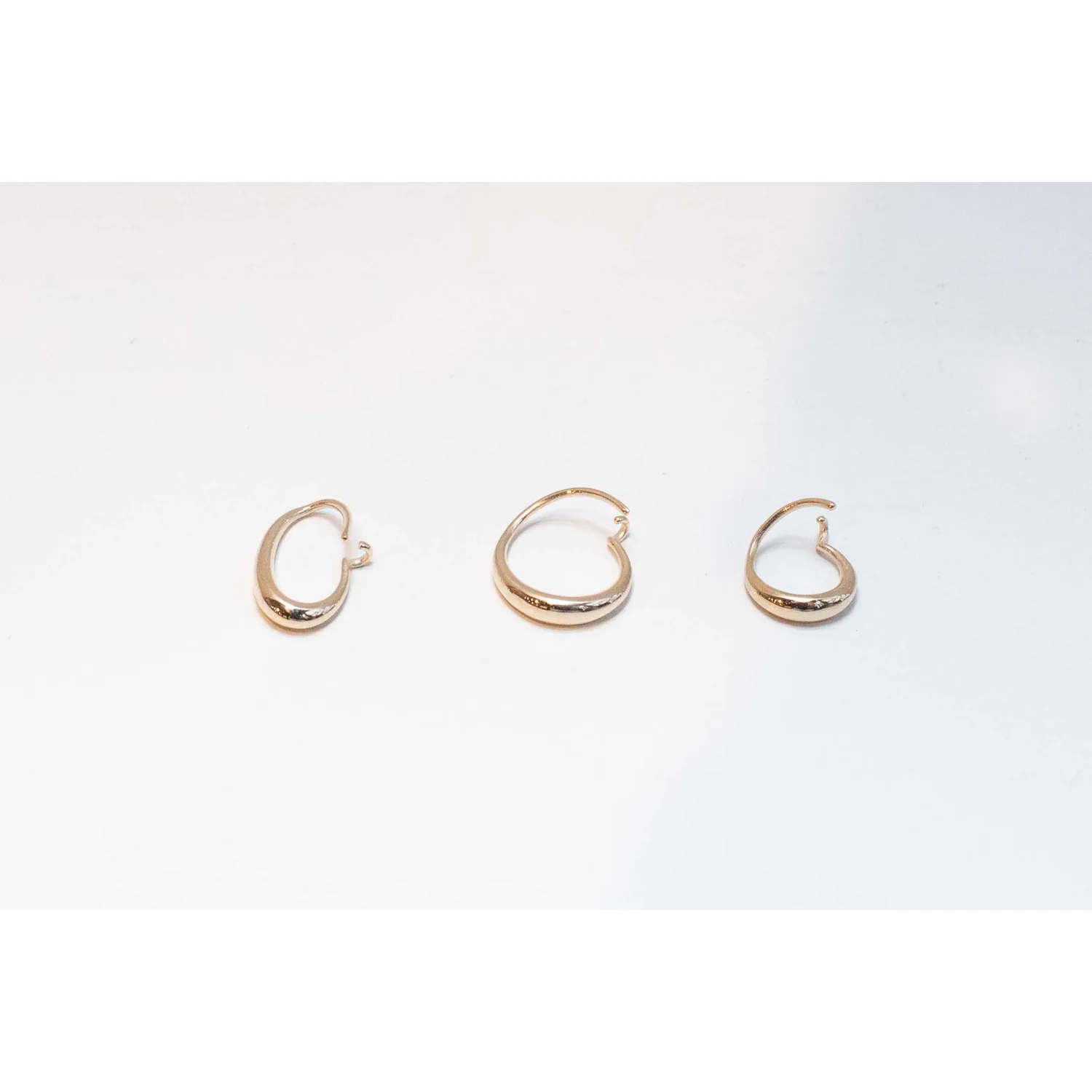 Leigh Miller Small Round Sempre Hoop in 14K Yellow Gold - Image 2