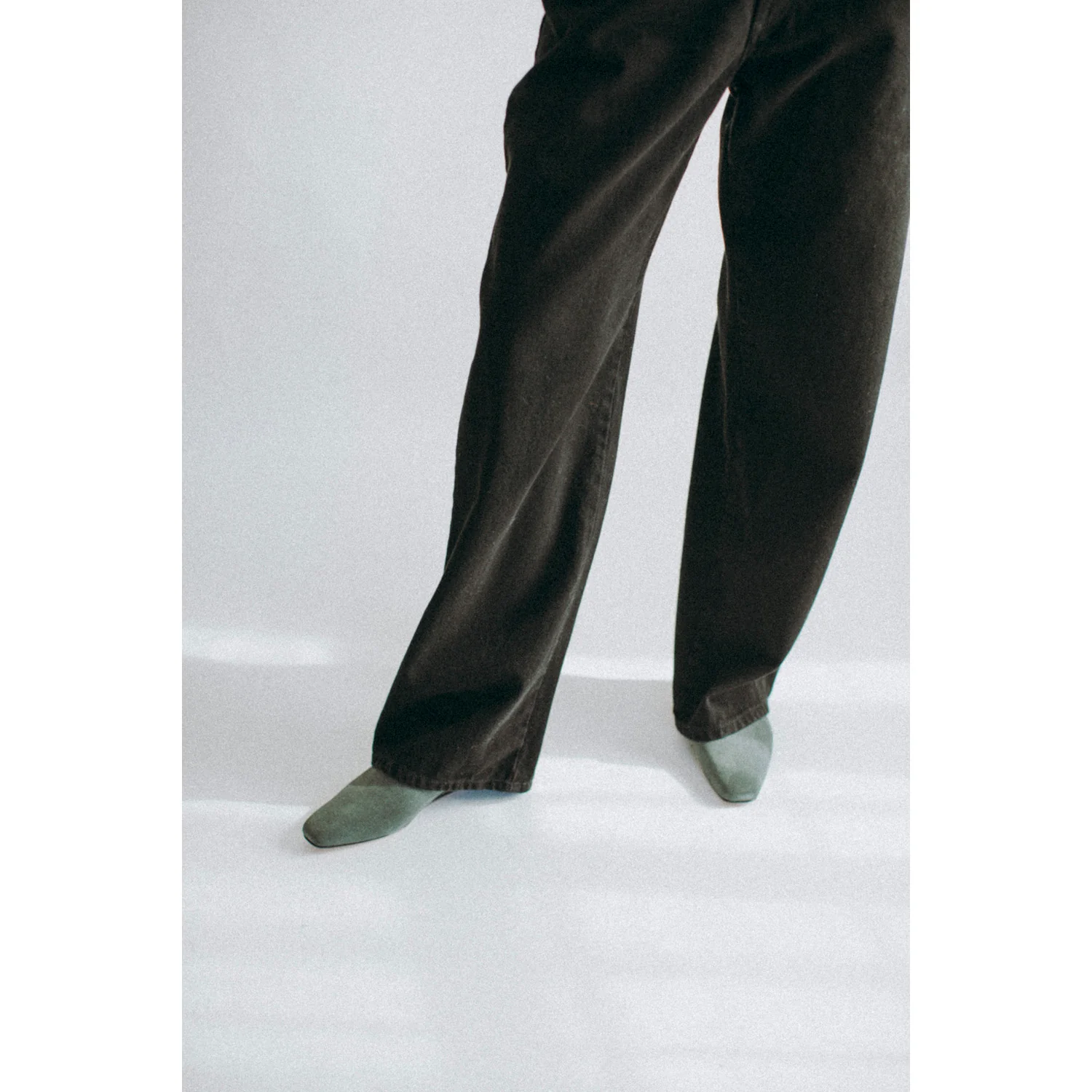 Nomia Drop Oversize Jeans in Black - Image 11
