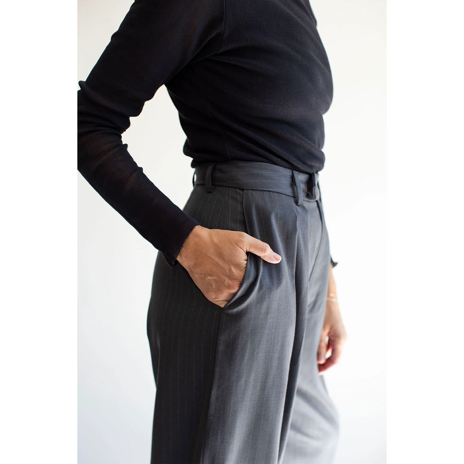 Nomia Wide Leg Pleated Trouser in Charcoal - Image 6