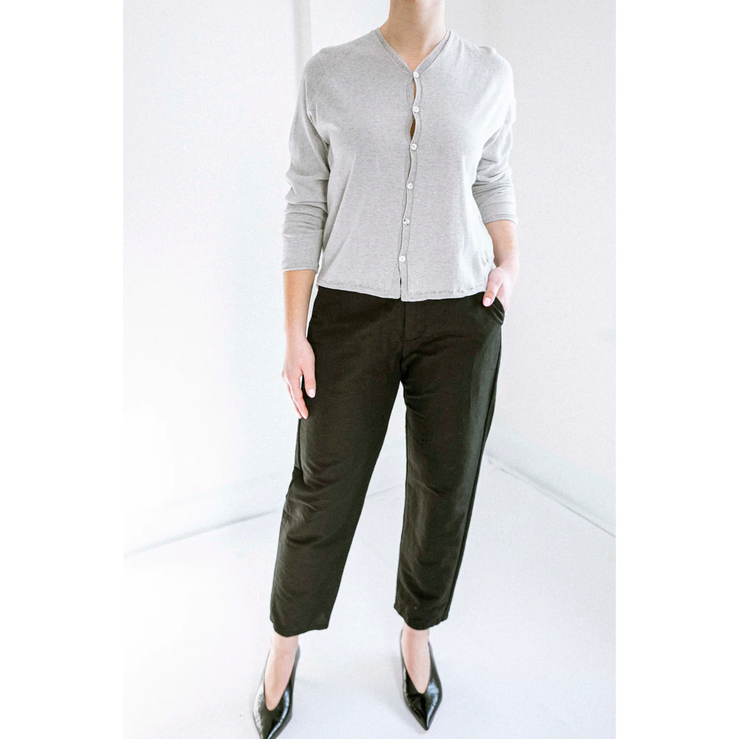 Pas de Calais High Density Linen Cotton Pants in Black - Image 4
