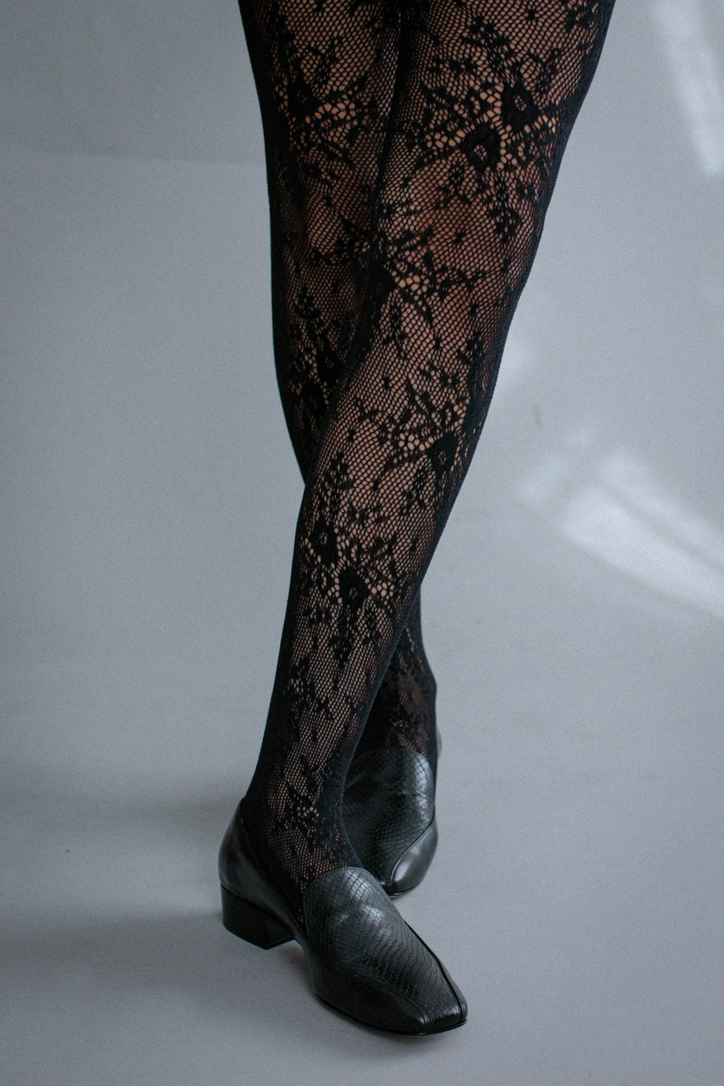 Swedish Stockings Rosa Lace Tights in Black - Image 4